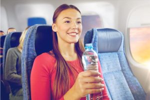 Lire la suite à propos de l’article Les gourdes en avion : Ce que vous devez savoir sur la réglementation des liquides en cabine